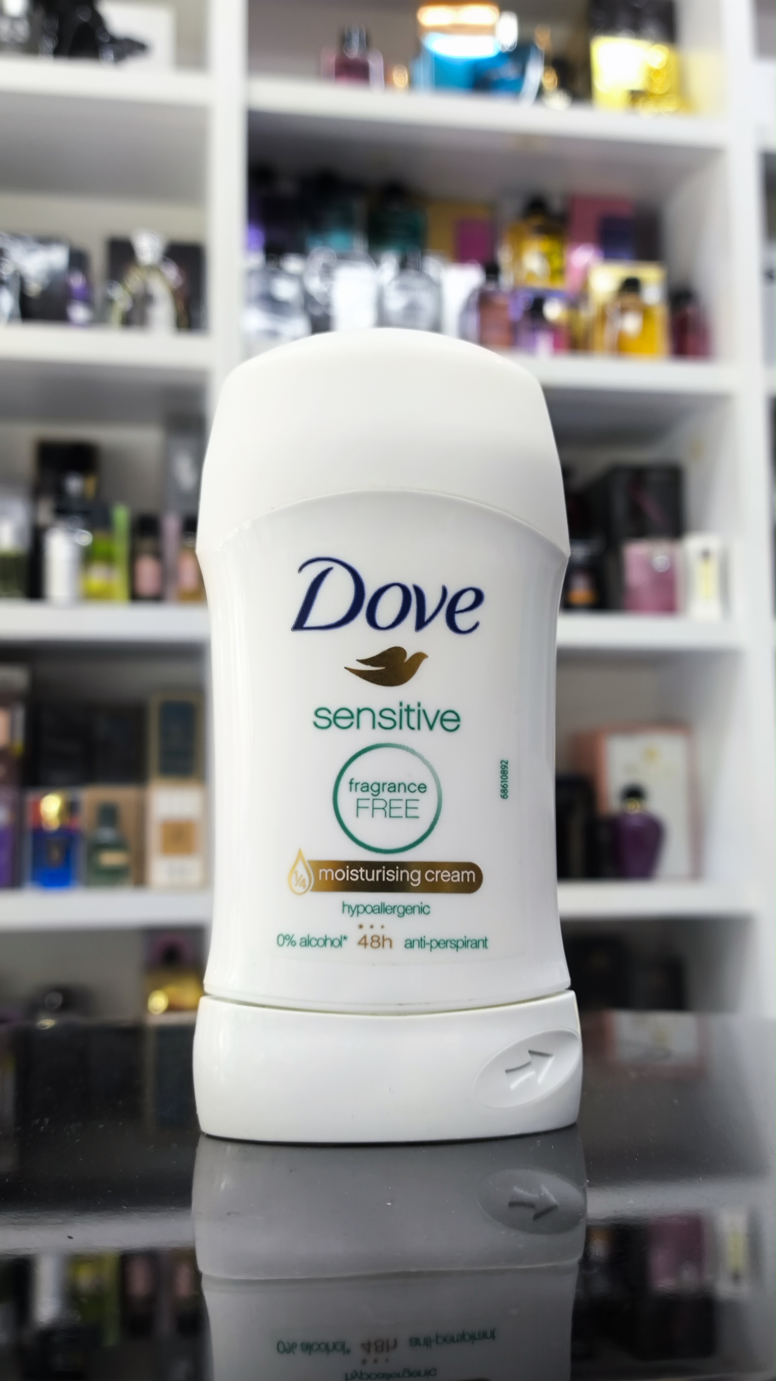 مام صابونی ضد تعریق داوو Dove مدل sensitive حجم 40 میلی لیتر 48 ساعته داو