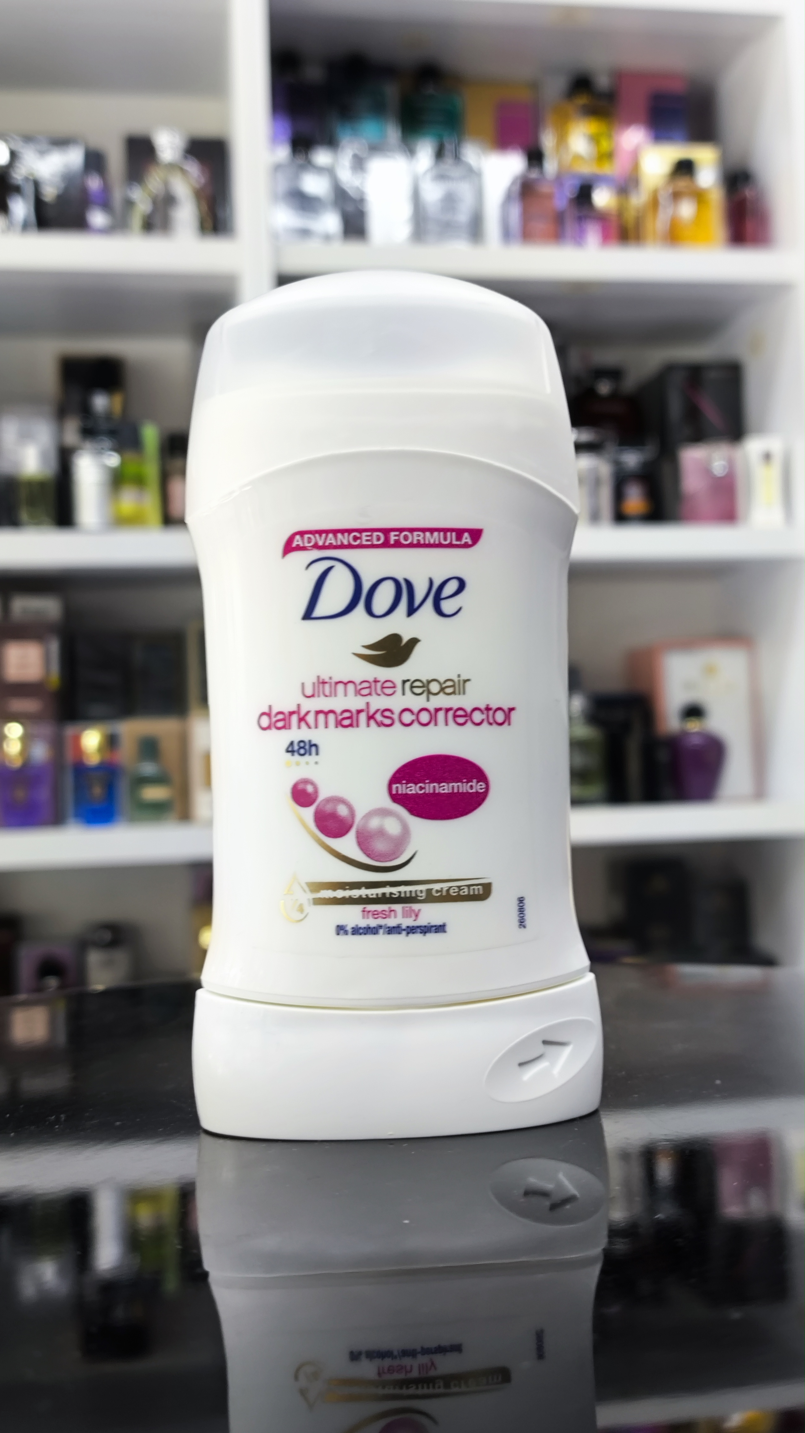 مام صابونی ضد تعریق داوو Dove مدل darkmarks correcetor حجم 40 میلی لیتر 48 ساعته ایتالیا داو